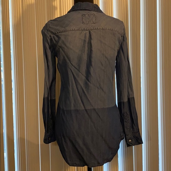 NWOT Rails Denim button down XS - Picture 2 of 3